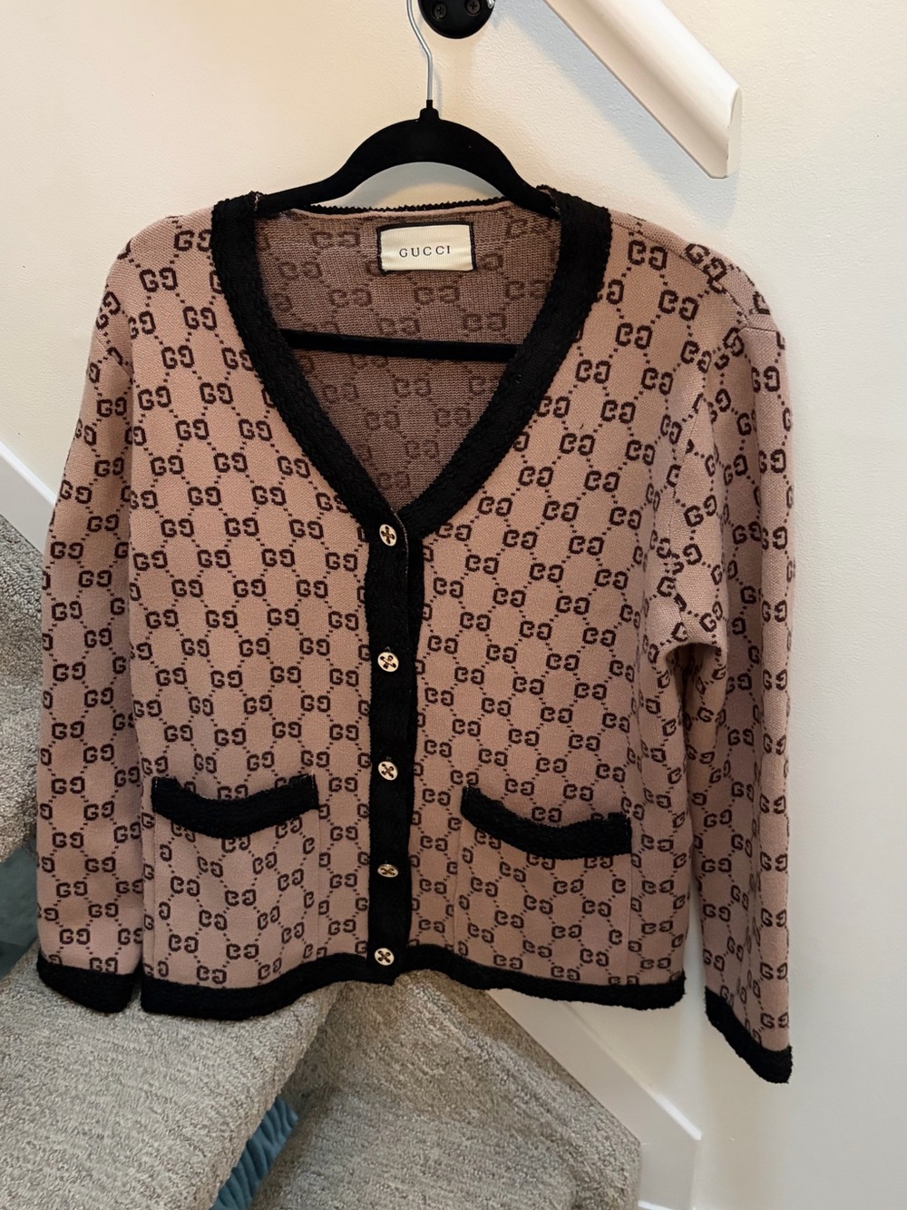 Gucci Beige and Black GG-Pattern V-Neck Cardigan